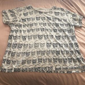 Magnolia pearl skull t shirt